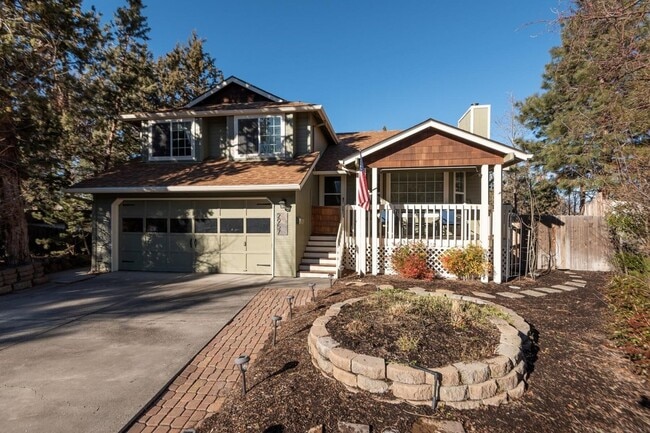 Building Photo - Beautifully Renovated 4-Bedroom Home with ...