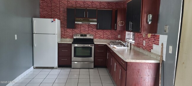 Photo - 1033 George W Engram Blvd