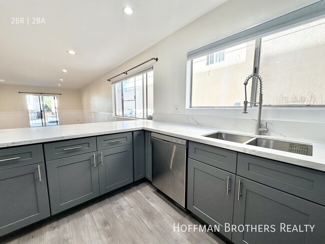 Photo - 1206 S Holt Ave Unidad 1