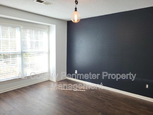 Photo - 1731 Twin Brooks Dr SE