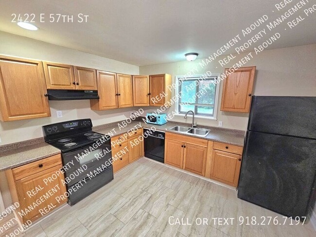 Photo - 2422 E 57th St