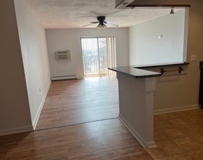 Photo - 300 Governors Dr Unit 23