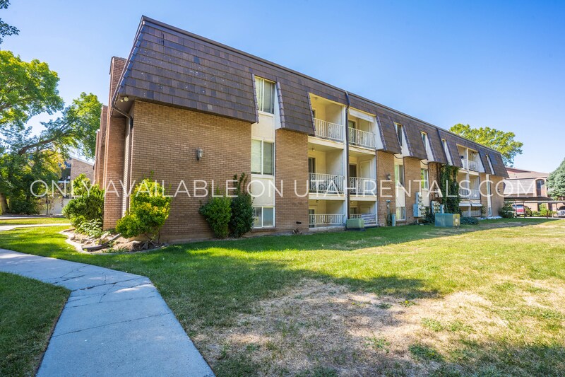 Photo - 4896 S Highland Cir