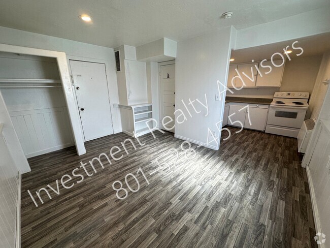 Building Photo - Studio Apartment in Clearfield! Unit 20