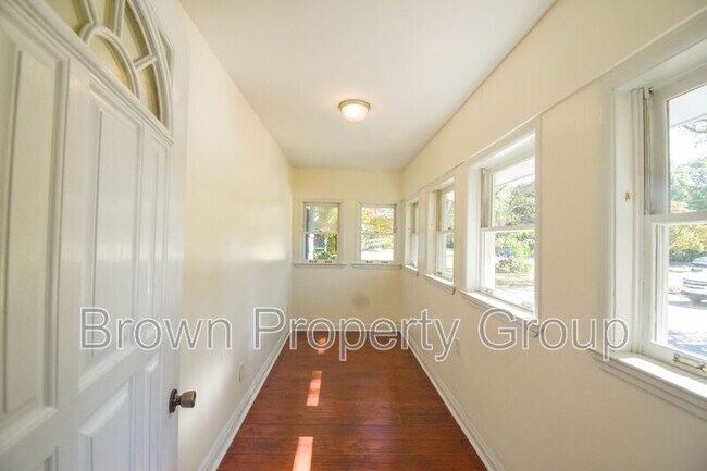 Photo - 3022 Cliffdale Rd