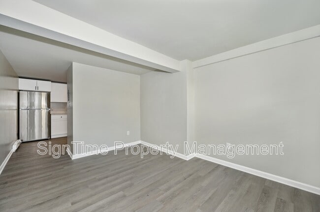 Photo - 15207 National Pike