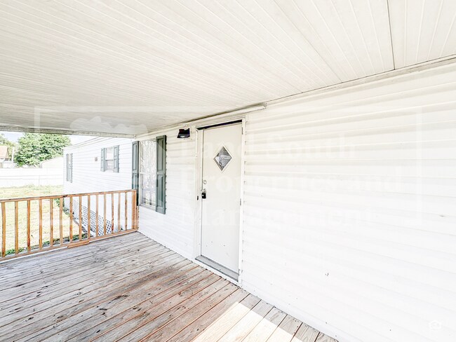 Photo - 1155 Meadow Lawn Street