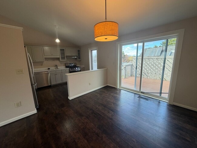 Photo - 3 Bedroom, 1.5 bath detached condo at Kens...