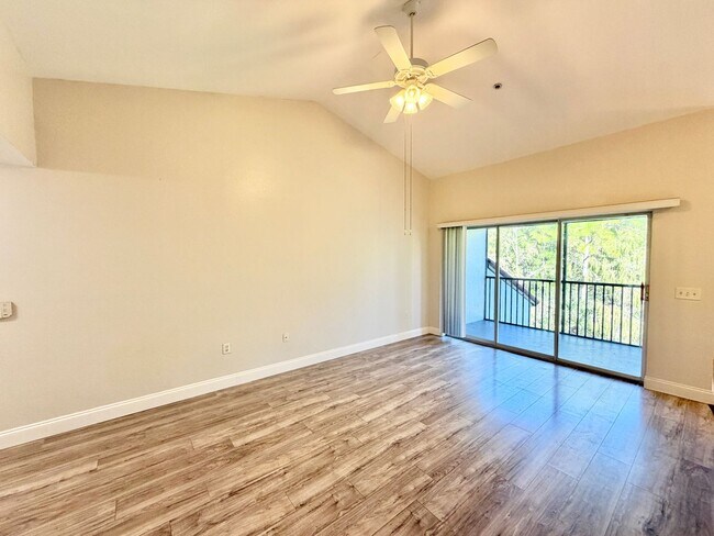Photo - ** FAIRWAY PRESERVE ** 2 BED / 1 BATH COND...