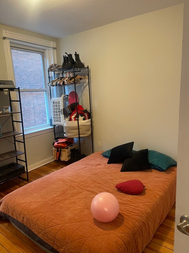 Photo - 1256 Boylston St