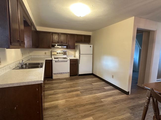 Photo - 64 E 5th St Unit downstairs apartment