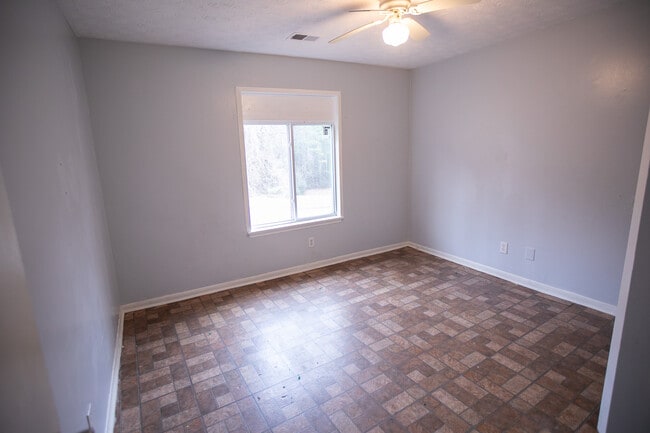 Photo - 4903 Martins Crossing Rd