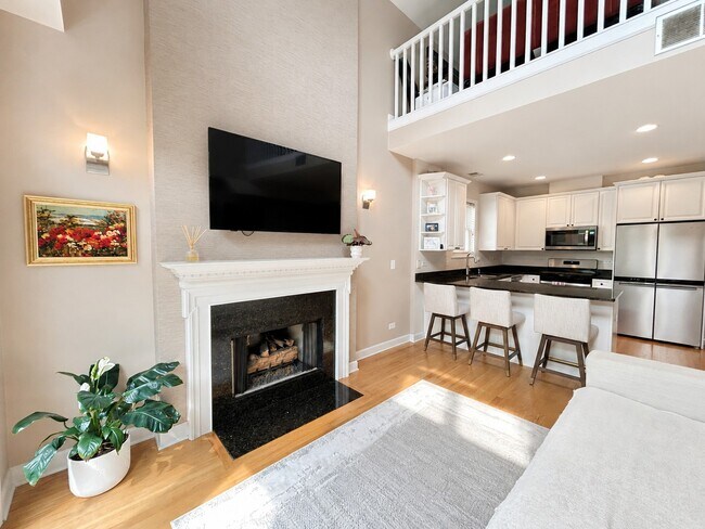 2855 N Damen Ave Unit 2855 N Damen