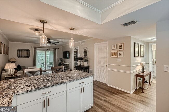 Photo - 15 Little Silver Ct