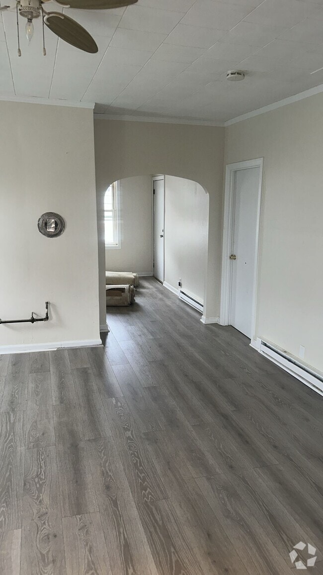 Building Photo - 399 Alden St Unit 2 Rental