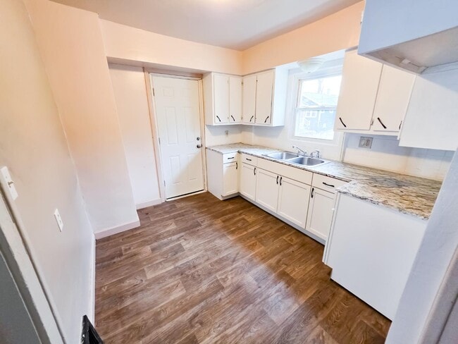 Photo - 2044 18th St SW