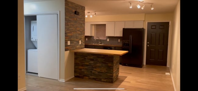 Building Photo - 1912 /1914 Remington Rd Unit 1914 Remington rd