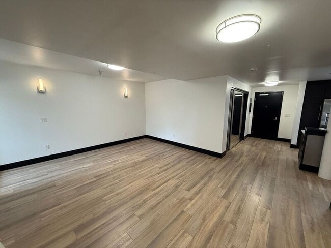 Photo - 160 Liberty St NE Unidad #M30