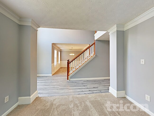 Photo - 268 Lakeview Pl