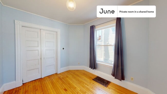 Photo - Room in Shared 6 bed/1.5 bath home in Brighton Unidad F