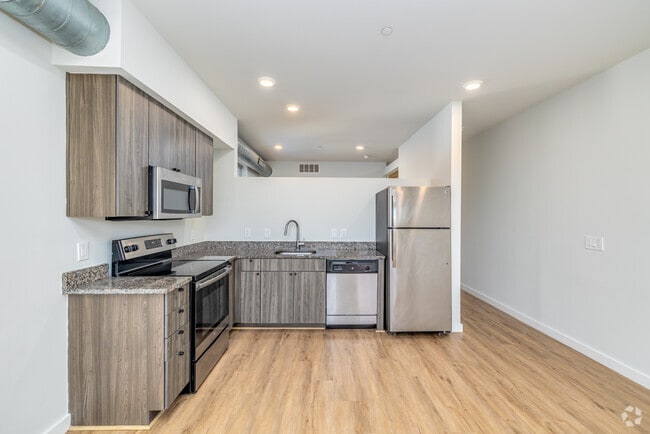 1BR, 1BA - 675SF - Kitchen