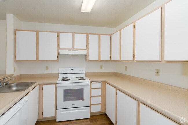1BR, 1BA - 690SF - Kitchen