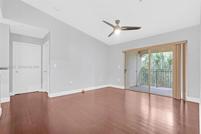 Photo - 2586 Centergate Dr Unidad 303