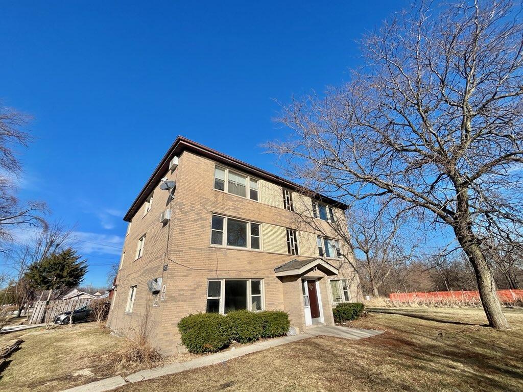 Photo - 13507 Seeley Ave