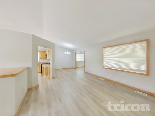 Photo - 23198 Jivaro St NW
