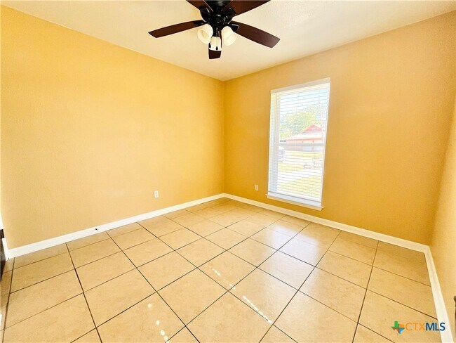 Photo - 1006 Missouri Ave