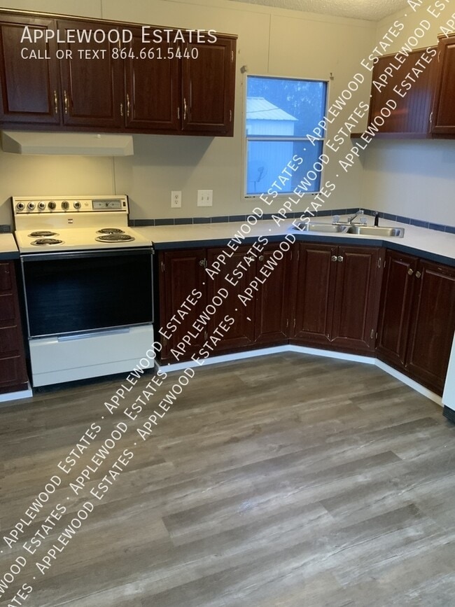 Photo - 253 Pebble Rock Cir