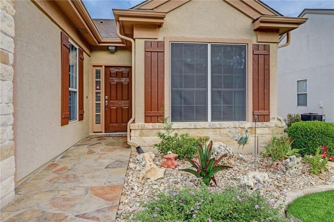 Photo - 204 Monument Hill Trail