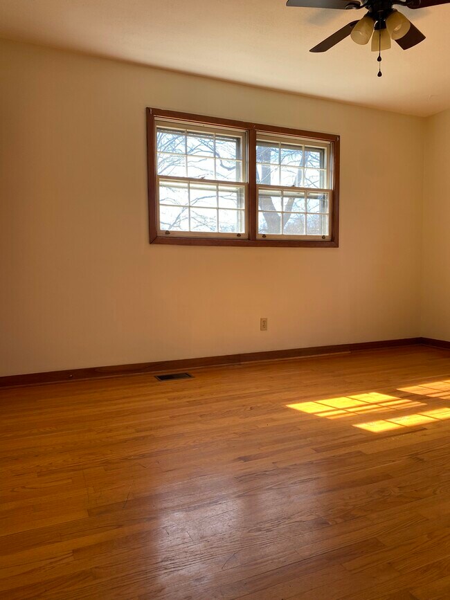 Bedroom 2 - 218 Bird Court