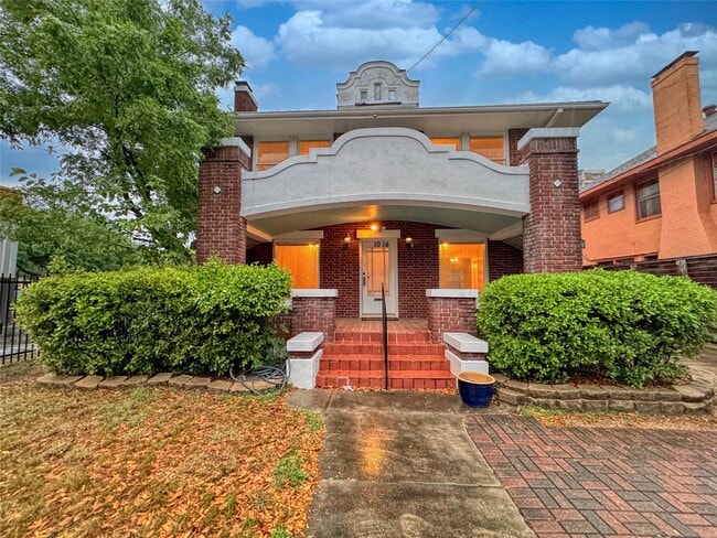Photo - 1016 W Alabama St