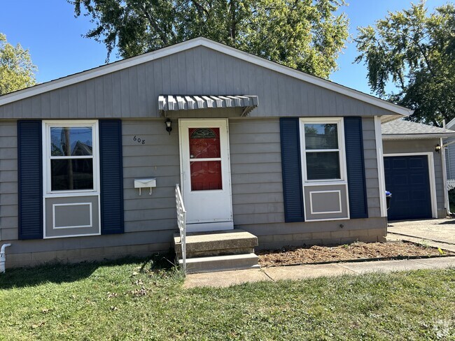 Building Photo - 608 Maple St Rental