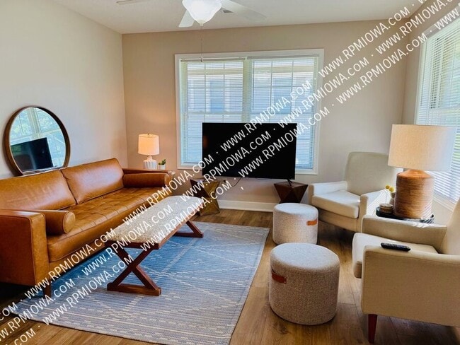 Photo - 254 Campus Ave