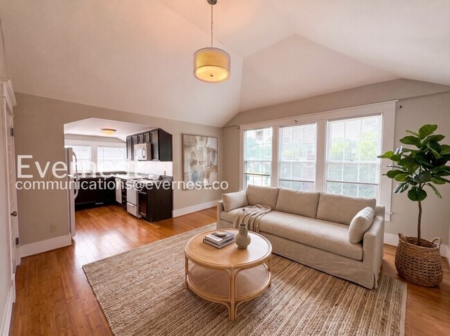 801 Willow St Unit b
