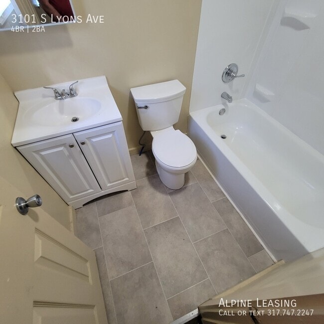 Photo - 3101 S Lyons Ave