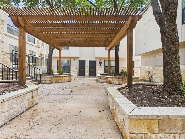 Photo - 711 W 32nd St Unidad 155