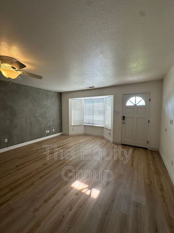 Photo - 830 W Vassar Ave