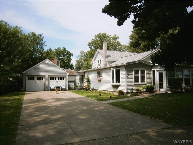 Photo - 6 Maple St