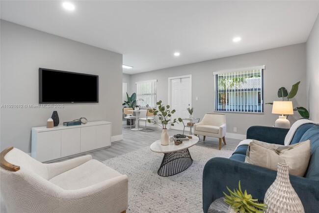 Photo - 1350 NE 5th Terrace Unit 6