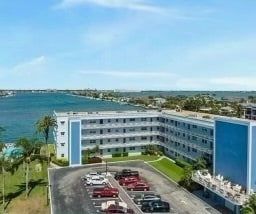 Building Photo - 5555 Gulf Blvd Unit 104 Rental