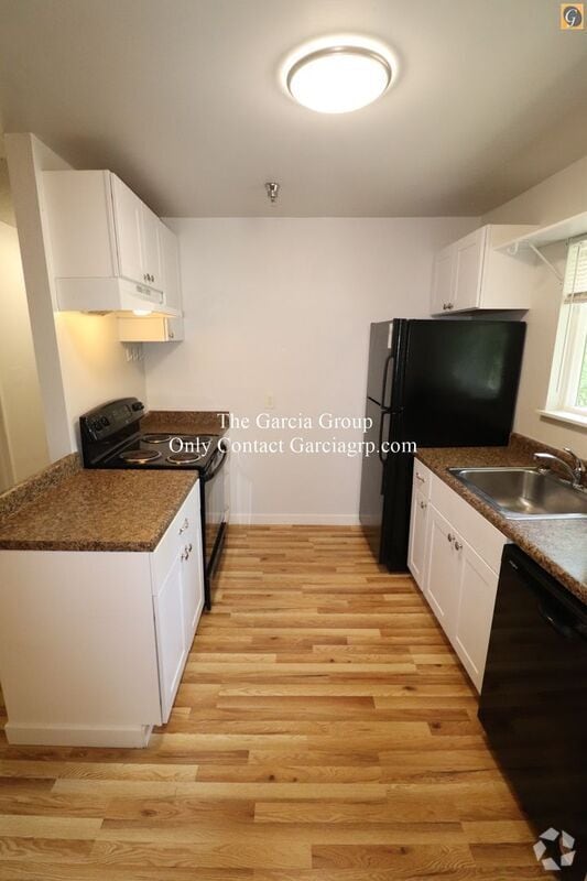 Building Photo - 2626 SW Beaverton Hillsdale Hwy Unit A Rental