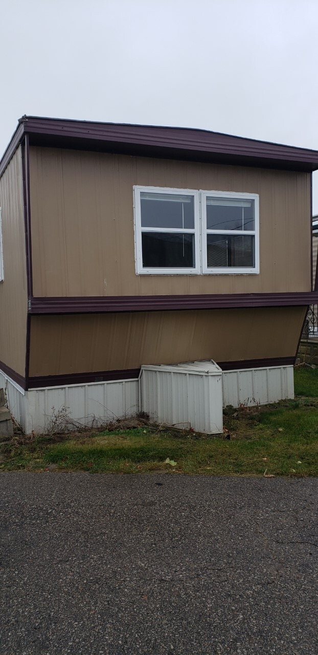 Building Photo - Thunder Bay Estates