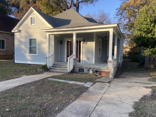 Parking in driveway, nice porch - 2100 Nelson Ave House