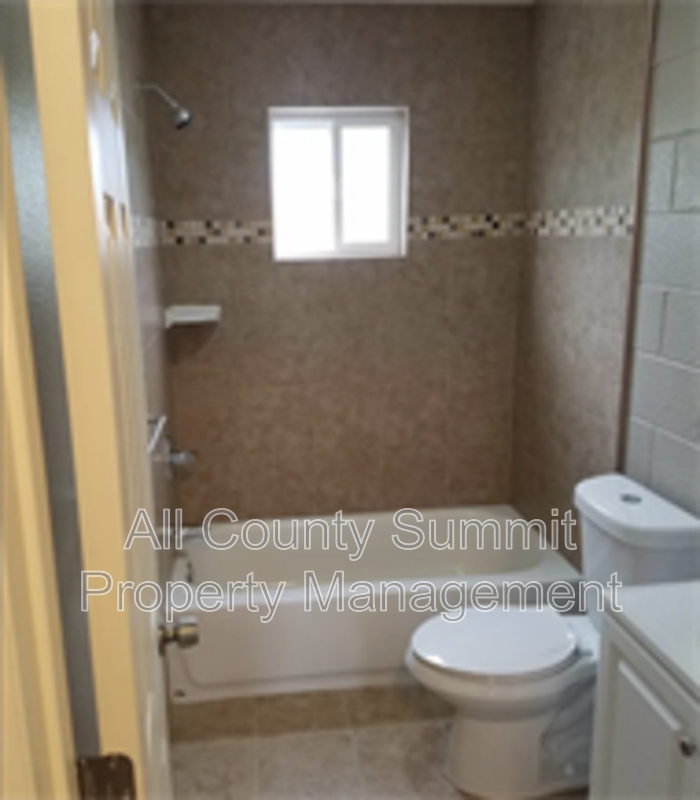 Photo - 2229 Collyer St Unidad 2229 Collyer 4