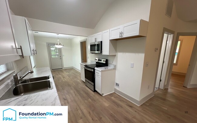 Photo - 9629 Goodman Rd