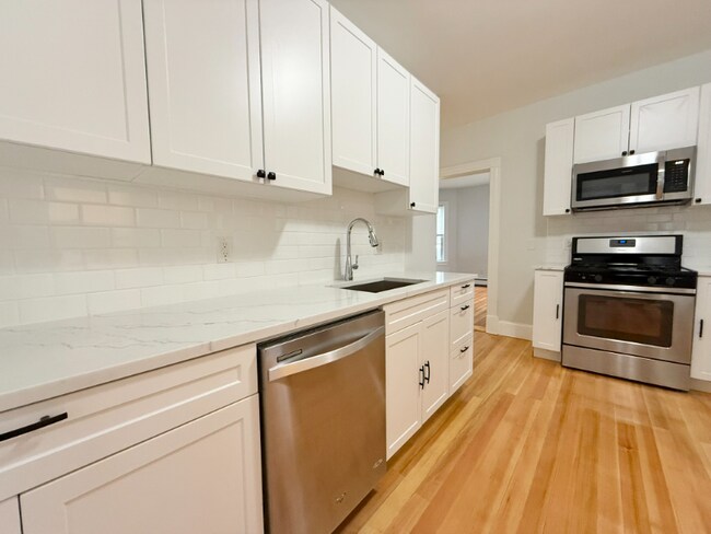 Photo - 15 Romsey St Unit 2