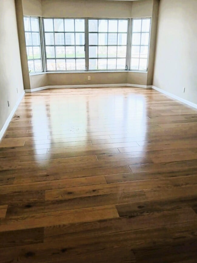 Photo - 2180 NE 67th St Unit 703